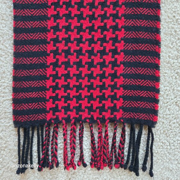 Charter Club Cashmere Houndstooth Scarf Black and Red - Picture 1 of 10
